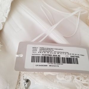 Beautiful Wedding Dress! Never Worn!